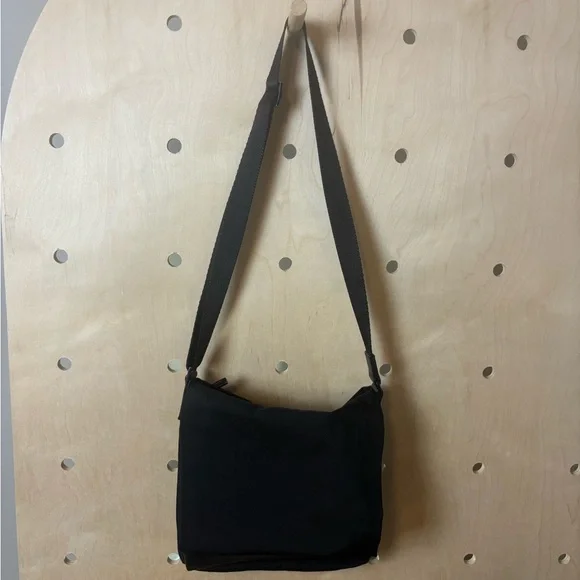 TUMI Messenger Bag Ballistic Nylon and Full-Grain Leather 4367 + Tavel Pouch